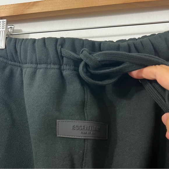 NWT Fear of God Essentials Hoodie & Sweatpants Set Plum Black Oversized Large - Picture 8 of 15